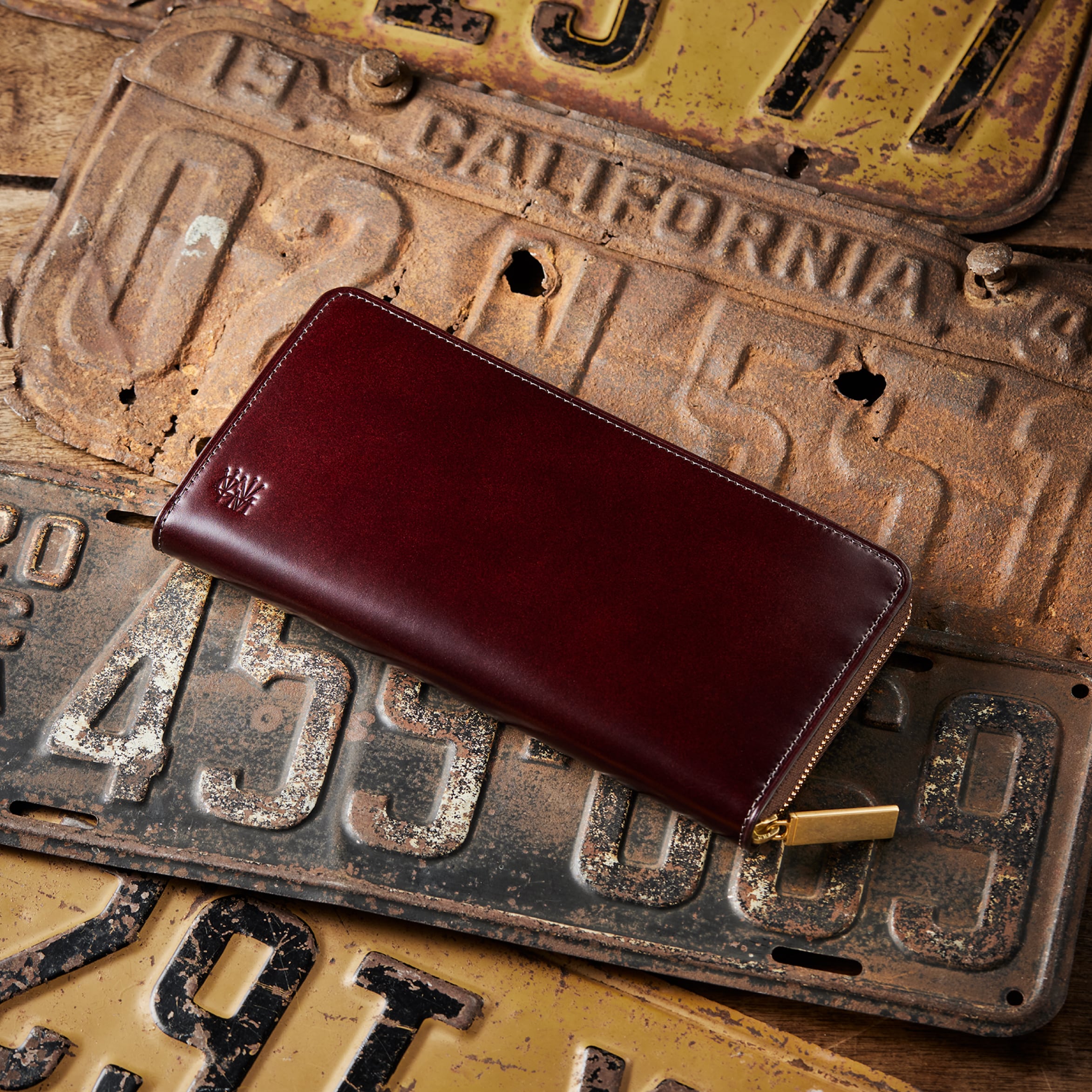 【新品・プレゼント包装】ココマイスター　マーパットデジタル　二つ折り財布約33cm×33cm