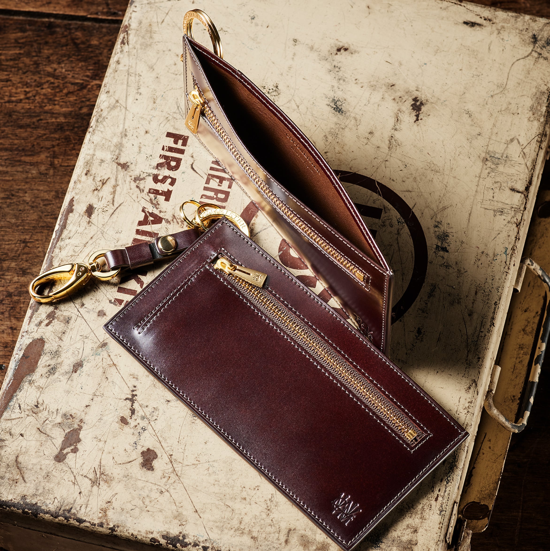 【新品・プレゼント包装】ココマイスター　マーパットデジタル　二つ折り財布約33cm×33cm